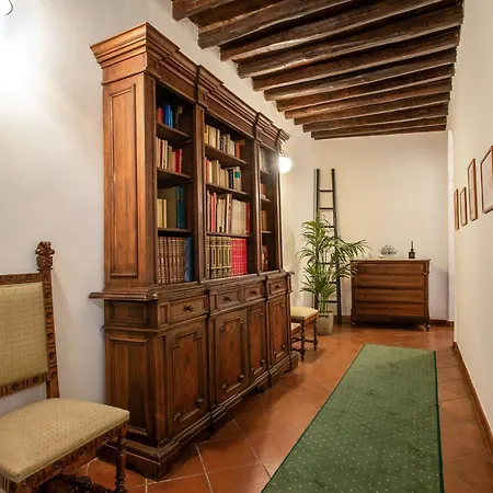 Santa Caterina By The Pantheon - 2br
